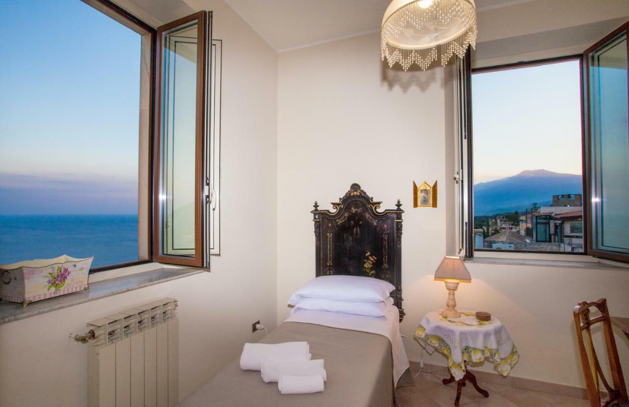 Skyline Appartament Taormina Buitenkant foto